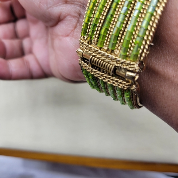 Vintage Beaded Cuff Bracelet / Citron & Gold / Hinged - Picture 5 of 6